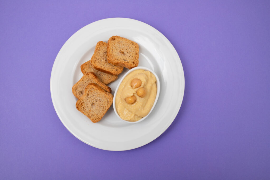 Simple hummus recipe: gut-friendly and delicious!