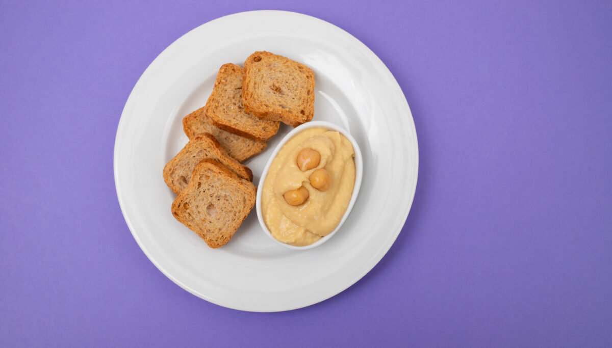 Simple hummus recipe: gut-friendly and delicious! | Chuckling Goat