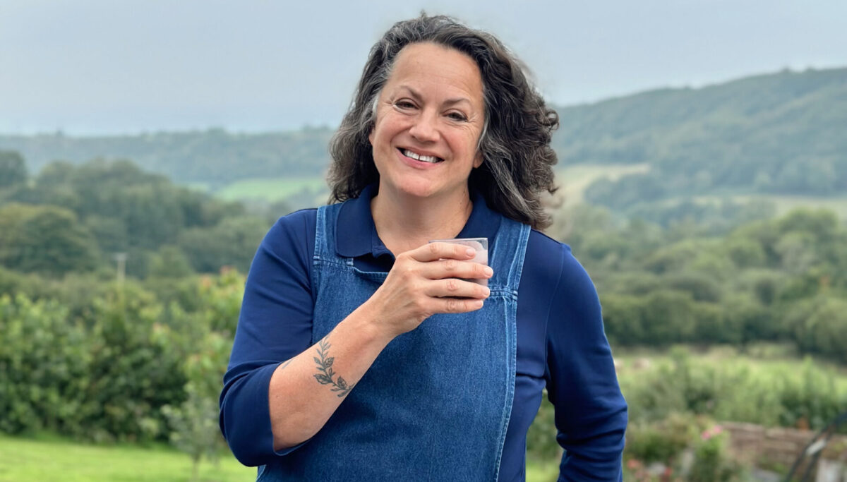 Image of Shann Jones drinking Gut Health Smoothie with traditional fermented kefir and Complete Prebiotic fibre supplement.