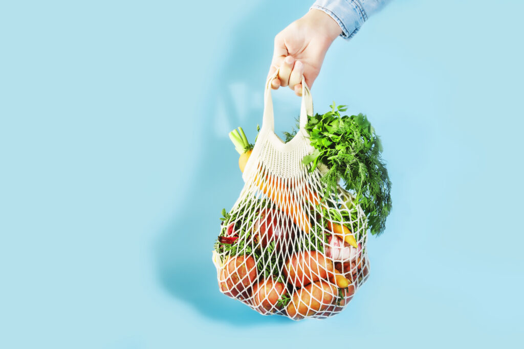 Eat well, spend less: 6 ways to eat healthy on a budget!